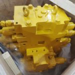 Main Control Valve 7234-62-0502 for Komatsu Excavator PC220-7 - Image 2